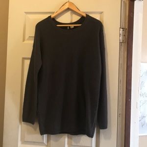 H&M grey sweater